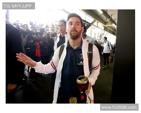 梅西进球历史突破与荣誉成就解析：从巴萨到巴黎的辉煌之路